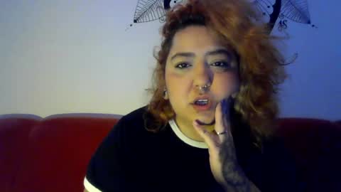 Snapshot of cenourinhalesbica chatting on June 16, 2026, 8:00 pm Carrot online show from June 16, 2026, 8:00 pm