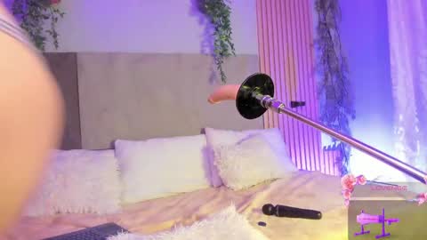 Snapshot of centaurigirls chatting on May 31, 2026, 6:09 pm Hello guys my name is Sofi and Lizzie and Vanessa online show from May 31, 2026, 6:09 pm