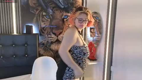 Snapshot of cerecita_02 chatting on June 25, 2026, 5:12 am Cerecita online show from June 25, 2026, 5:12 am