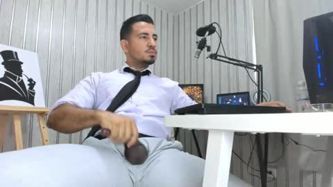 Cesar online show from May 20, 2026, 7:42 pm