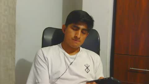 Snapshot of cesarex148 chatting on December 28, 2024, 2:01 am Cesar online show from December 28, 2024, 2:01 am