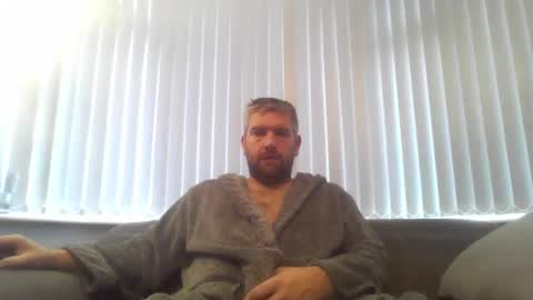 ch33ky85 online show from December 10, 2024, 10:49 am