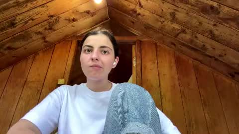 Nini online show from July 16, 2026, 1:28 pm
