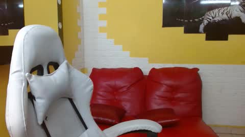 chacorta_ online show from April 23, 2026, 2:30 pm