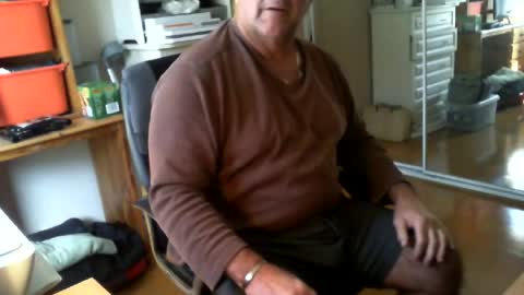 Chalky online show from June 14, 2026, 2:35 am