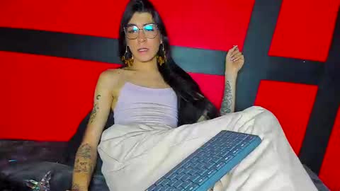 Snapshot of chaminelan chatting on January 20, 2025, 6:53 pm chaminelan online show from January 20, 2025, 6:53 pm