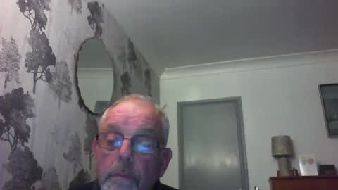 Snapshot of champers37 chatting on December 4, 2024, 7:23 pm Champers online show from December 4, 2024, 7:23 pm