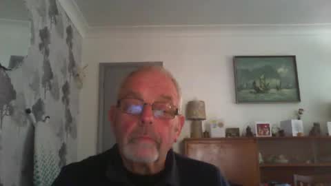 Snapshot of champers37 chatting on December 6, 2024, 9:43 am Champers online show from December 6, 2024, 9:43 am