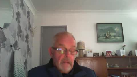 Snapshot of champers37 chatting on December 6, 2024, 1:11 pm Champers online show from December 6, 2024, 1:11 pm