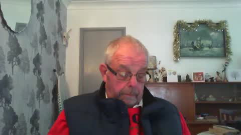 Snapshot of champers37 chatting on December 13, 2024, 10:30 am Champers online show from December 13, 2024, 10:30 am