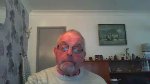 Snapshot of champers37 chatting on February 10, 2025, 2:37 pm Champers online show from February 10, 2025, 2:37 pm