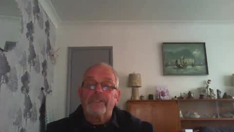 Snapshot of champers37 chatting on February 18, 2025, 3:43 pm Champers online show from February 18, 2025, 3:43 pm