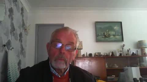 Snapshot of champers37 chatting on May 4, 2026, 12:01 pm Champers online show from May 4, 2026, 12:01 pm