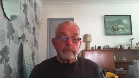 Snapshot of champers37 chatting on May 8, 2026, 11:15 am Champers online show from May 8, 2026, 11:15 am