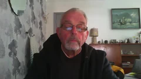 Snapshot of champers37 chatting on May 10, 2026, 11:04 am Champers online show from May 10, 2026, 11:04 am