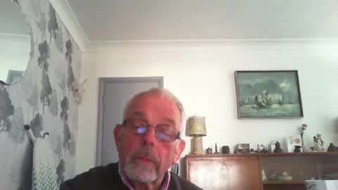 Snapshot of champers37 chatting on May 21, 2026, 10:33 am Champers online show from May 21, 2026, 10:33 am