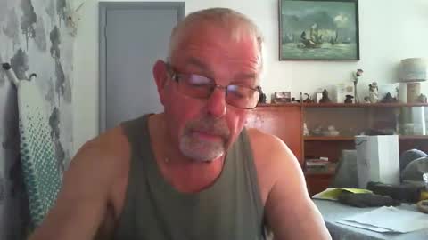 Snapshot of champers37 chatting on May 27, 2026, 8:55 am Champers online show from May 27, 2026, 8:55 am