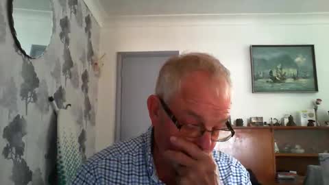 Snapshot of champers37 chatting on May 31, 2026, 9:27 am Champers online show from May 31, 2026, 9:27 am