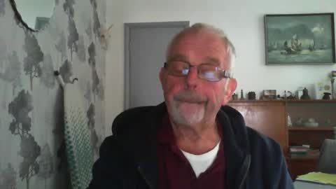 Snapshot of champers37 chatting on June 11, 2026, 10:46 am Champers online show from June 11, 2026, 10:46 am