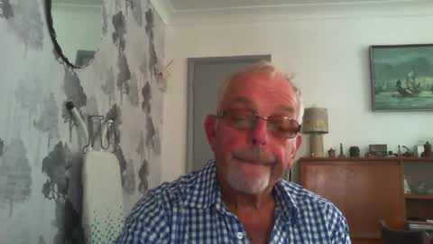 Snapshot of champers37 chatting on July 1, 2026, 8:49 am Champers online show from July 1, 2026, 8:49 am