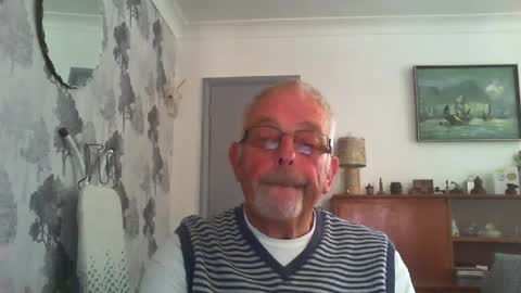 Snapshot of champers37 chatting on July 4, 2026, 7:58 am Champers online show from July 4, 2026, 7:58 am