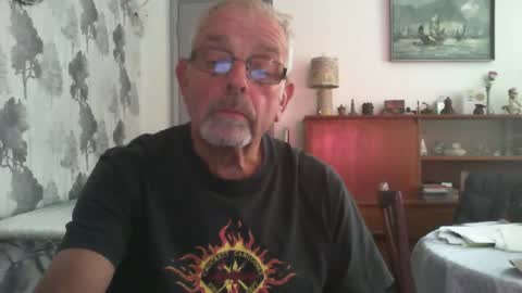 Snapshot of champers37 chatting on July 31, 2026, 9:52 am Champers online show from July 31, 2026, 9:52 am
