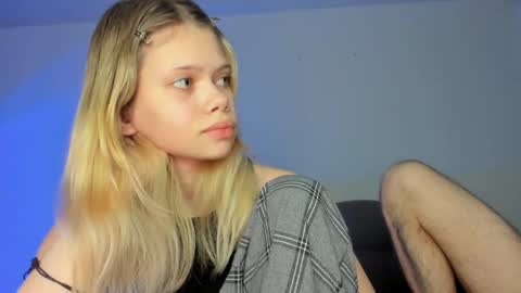 Snapshot of chancetolove chatting on March 4, 2025, 9:43 pm chancetolove online show from March 4, 2025, 9:43 pm