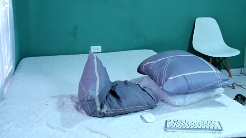 Snapshot of chandler_kenji chatting on December 6, 2024, 7:01 pm Kenji online show from December 6, 2024, 7:01 pm