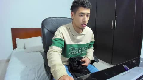 Snapshot of chandler_kenji chatting on October 25, 2025, 1:13 am Kenji online show from October 25, 2025, 1:13 am