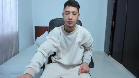 Snapshot of chandler_kenji chatting on November 3, 2025, 11:22 am Kenji online show from November 3, 2025, 11:22 am