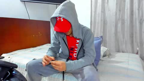 Snapshot of chandler_kenji chatting on November 29, 2025, 1:41 am Kenji online show from November 29, 2025, 1:41 am