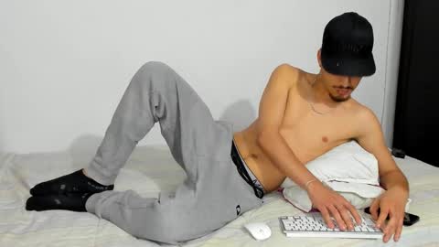 Snapshot of chandler_kenji chatting on February 7, 2026, 12:14 am Kenji online show from February 7, 2026, 12:14 am