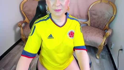 Snapshot of chanel_gold chatting on April 11, 2026, 4:33 pm online show from April 11, 2026, 4:33 pm