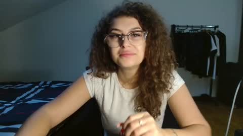 Stephanieblisss online show from January 3, 2025, 12:19 pm