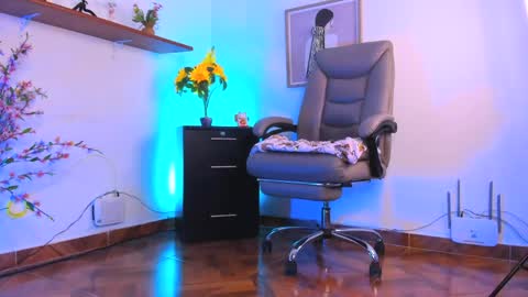 chanell online show from May 15, 2026, 2:02 pm