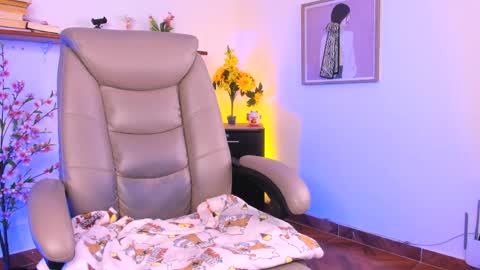 chanell online show from May 25, 2026, 11:05 am