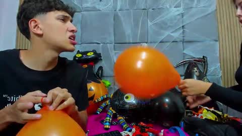 Snapshot of chanellandmax chatting on October 22, 2025, 1:11 pm Chanellandmax online show from October 22, 2025, 1:11 pm