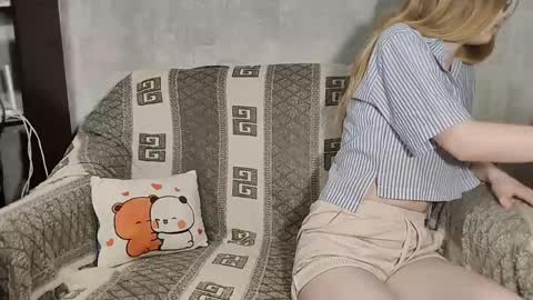 Lia online show from March 16, 2026, 7:23 am