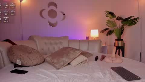 Snapshot of chanellmoon chatting on July 9, 2026, 1:26 pm Chanell online show from July 9, 2026, 1:26 pm