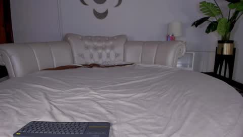 Snapshot of chanellmoon chatting on July 28, 2026, 7:39 pm Chanell online show from July 28, 2026, 7:39 pm