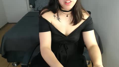 Snapshot of chanelsexyy chatting on January 31, 2025, 3:41 am Viviana 3 online show from January 31, 2025, 3:41 am