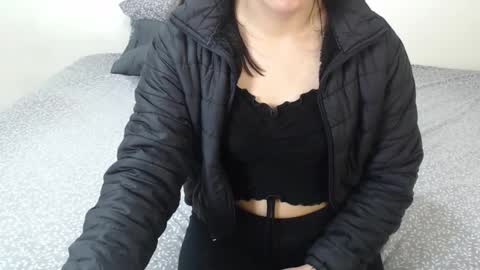 Snapshot of chanelsexyy chatting on September 21, 2025, 10:00 pm Viviana 3 online show from September 21, 2025, 10:00 pm