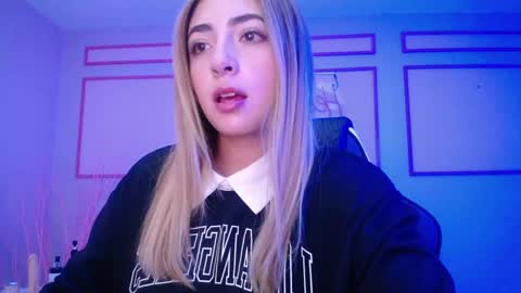 Snapshot of channel_blonde_a chatting on December 13, 2024, 7:53 pm channel_blonde_a online show from December 13, 2024, 7:53 pm