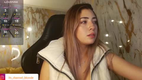 Snapshot of channel_blonde_a chatting on January 7, 2025, 8:10 pm channel_blonde_a online show from January 7, 2025, 8:10 pm