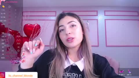 Snapshot of channel_blonde_a chatting on February 4, 2025, 4:39 pm channel_blonde_a online show from February 4, 2025, 4:39 pm