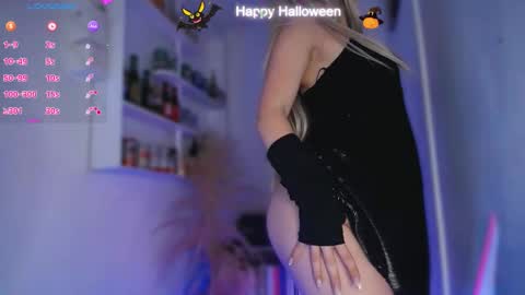 Snapshot of channel_blonde_a chatting on October 31, 2025, 5:08 am channel_blonde_a online show from October 31, 2025, 5:08 am