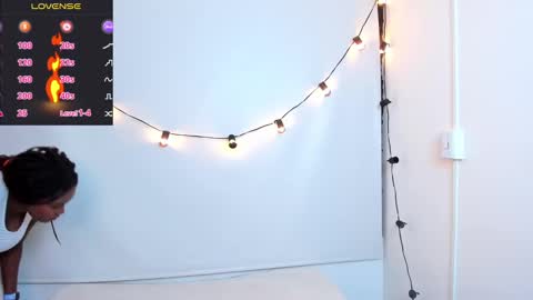 Snapshot of channel_brunette chatting on December 29, 2024, 12:12 pm Chanel online show from December 29, 2024, 12:12 pm