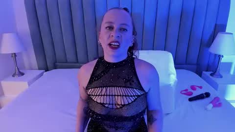 Snapshot of channelfox__ chatting on September 20, 2025, 7:59 pm Channelfox online show from September 20, 2025, 7:59 pm