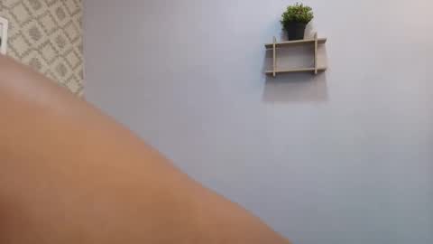 Snapshot of chantal_taylor_ chatting on February 14, 2025, 6:19 pm Raquel online show from February 14, 2025, 6:19 pm