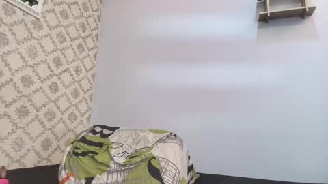 Snapshot of chantal_taylor_ chatting on February 24, 2025, 3:20 pm Raquel online show from February 24, 2025, 3:20 pm